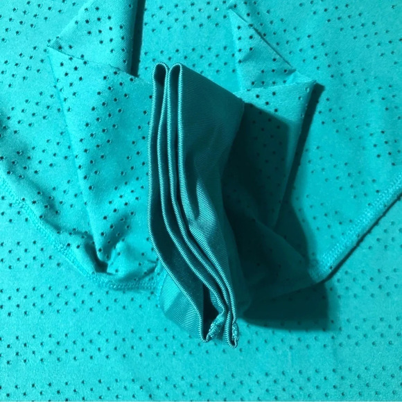 Zyia Active Chill Perforated Breathable Long Sleeve Teal  Top Size 12 - Picture 7 of 8
